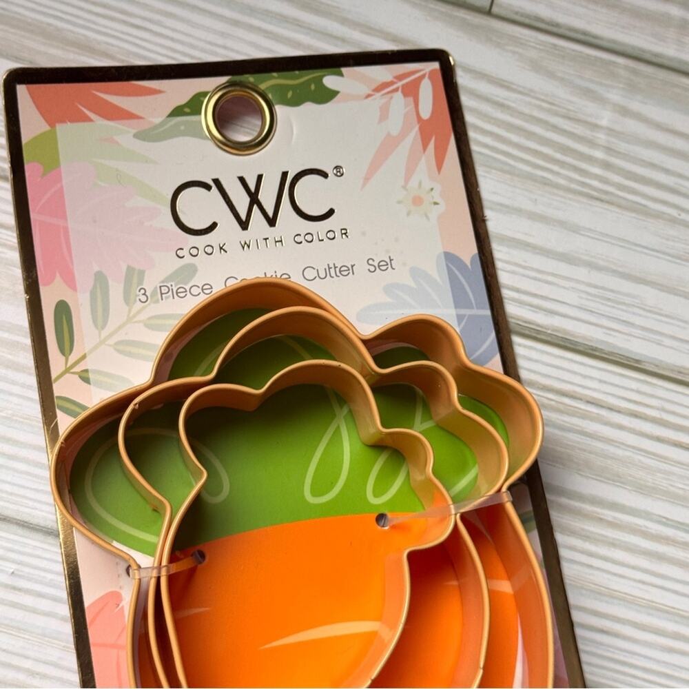 CWC Orange  Carrot Shape Three Piece Cookie Cutter Set - Picture 6 of 8